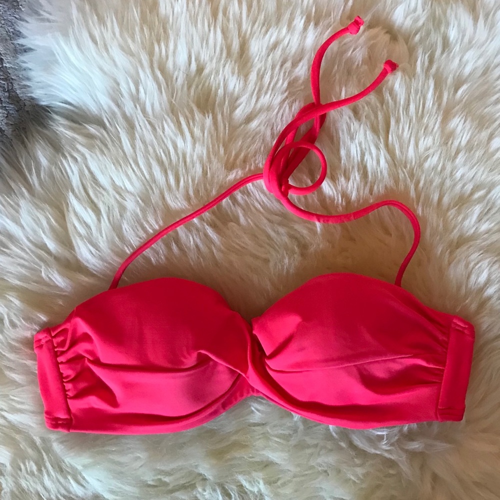 Victoria’s Secret knockout bandeau
